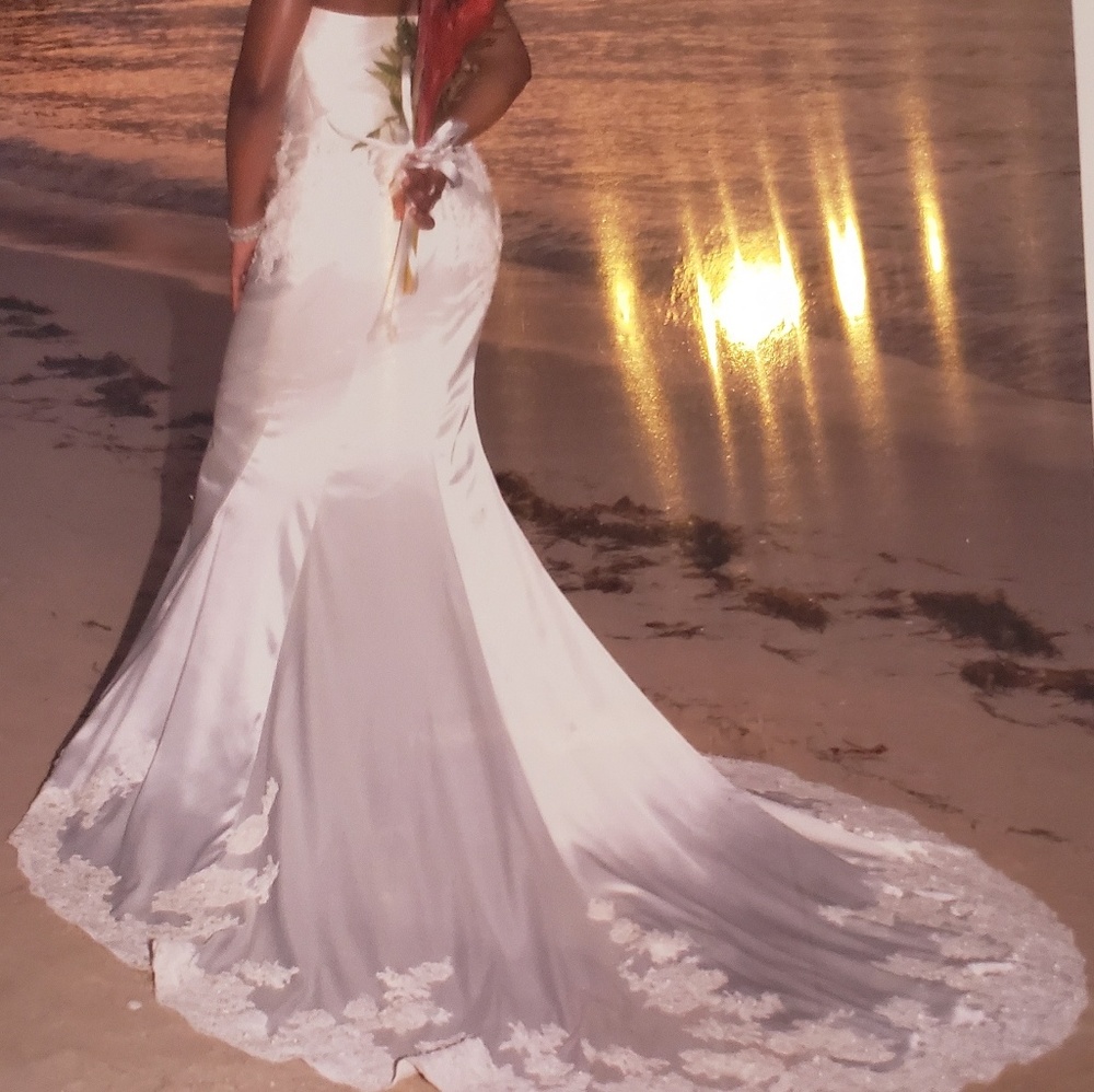 Enzoani Wedding Gown